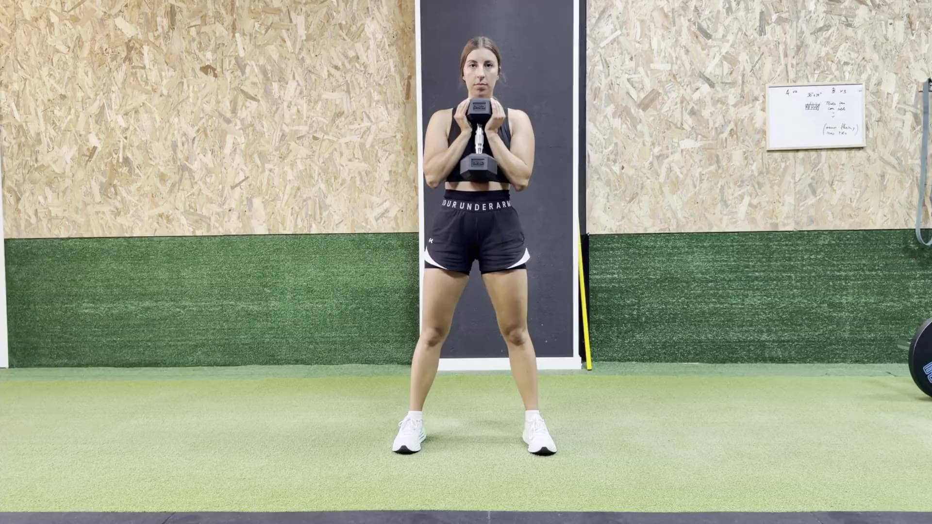 Metodología VELA Performance — Victoria entrenando en el box